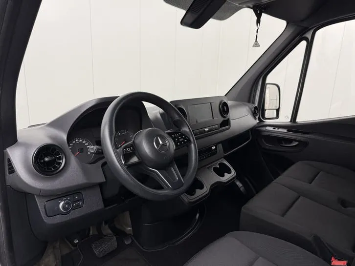 Mercedes-Benz Sprinter 2022 photo 3