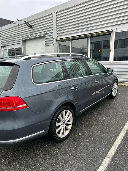 Volkswagen Passat 2011 photo 5