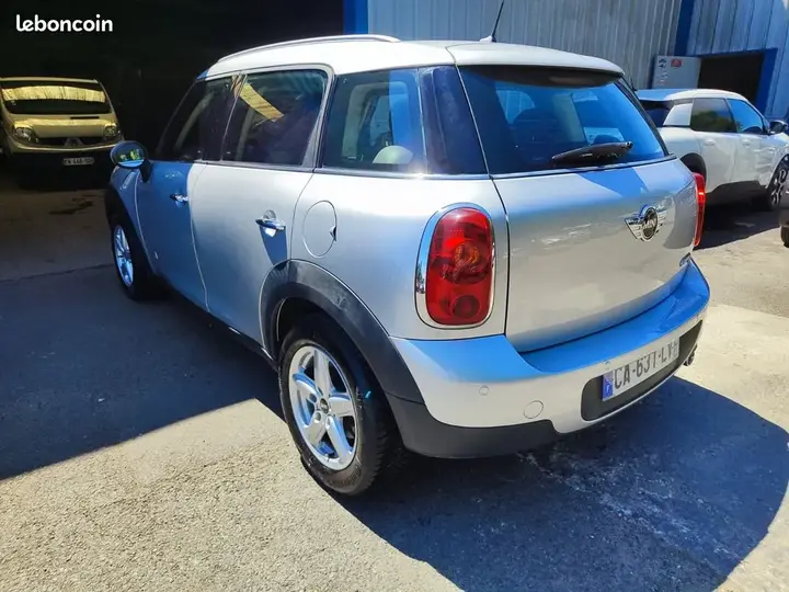 Mini Mini Clubman 2012 photo 3