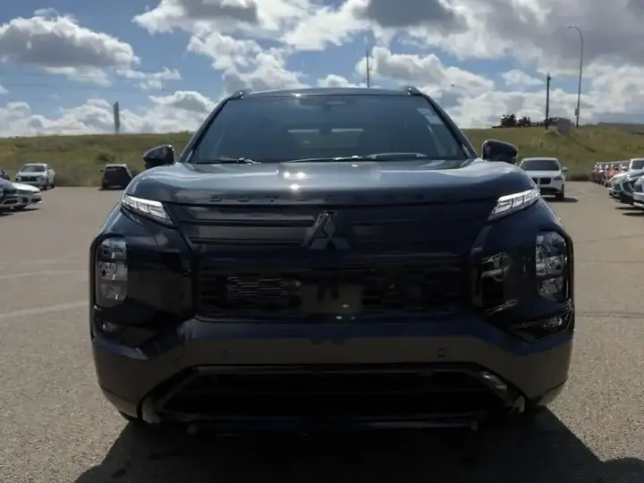 Mitsubishi Outlander 2026 photo 2