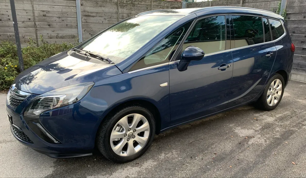 Opel Zafira Tourer 2012 photo 3