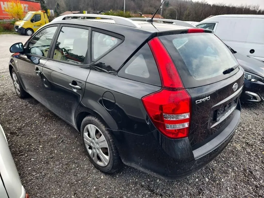 Kia Ceed 2009 photo 2