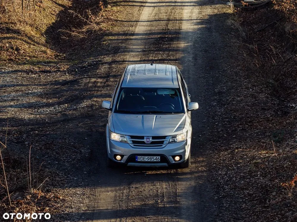 Fiat Freemont 2011 photo 2