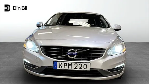 Volvo S60 2015 photo 4
