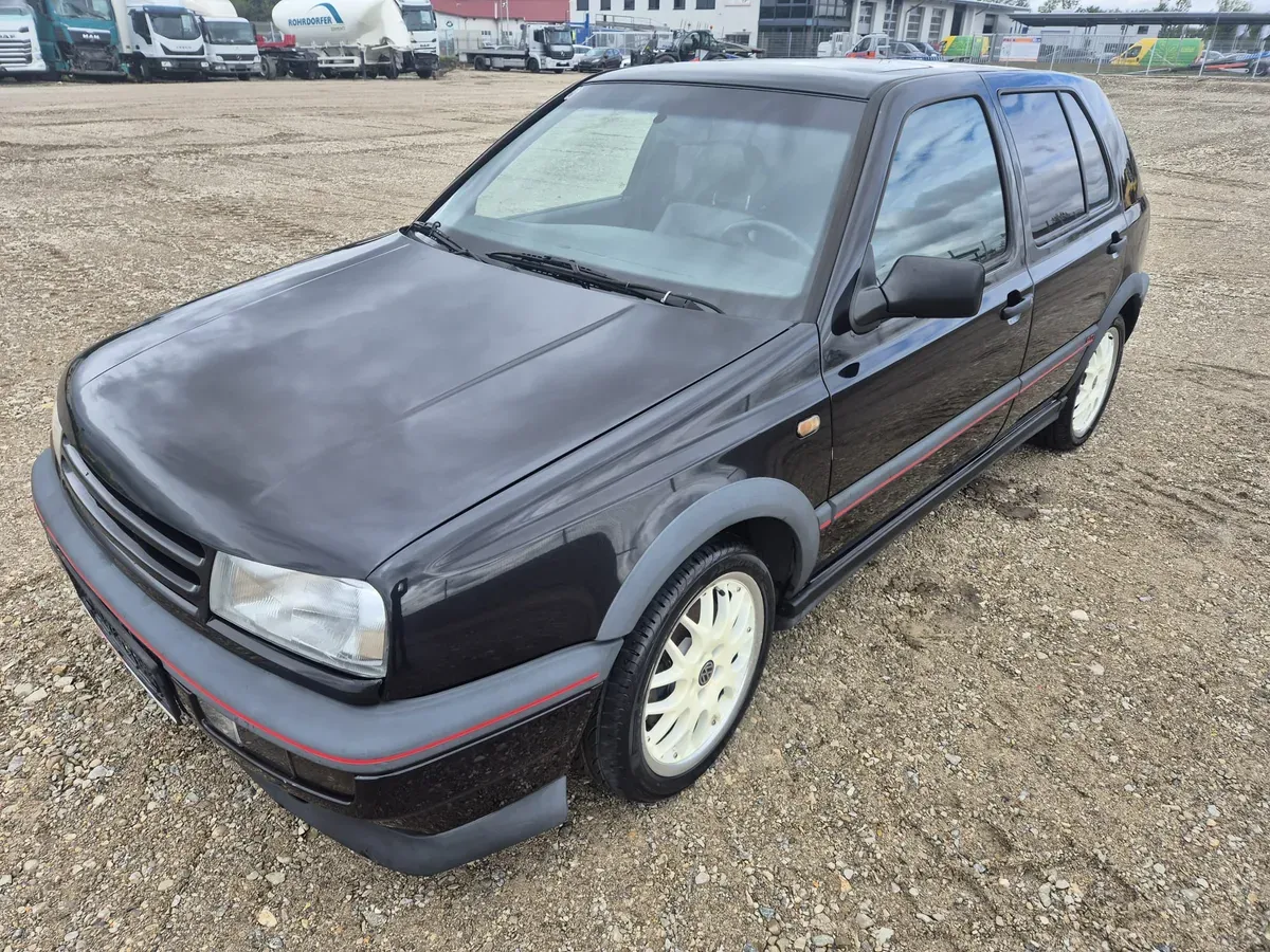 Volkswagen Golf 1995 photo 2