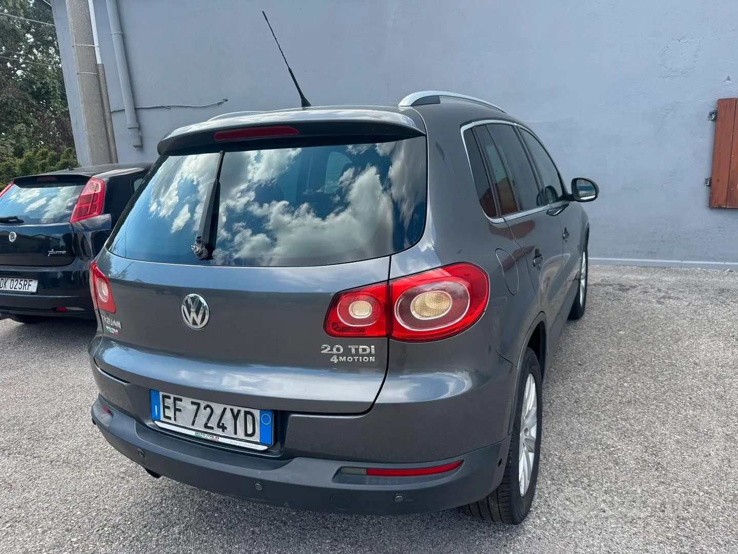 Volkswagen Tiguan 2011 photo 3