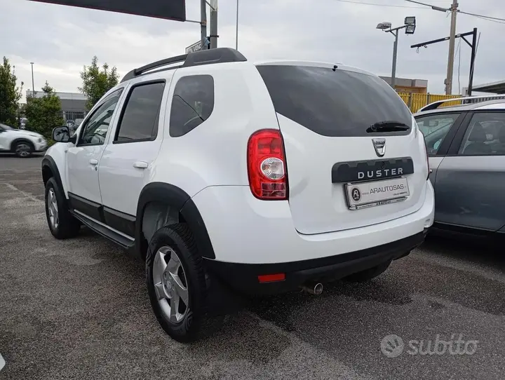 Dacia Duster 2011 photo 4