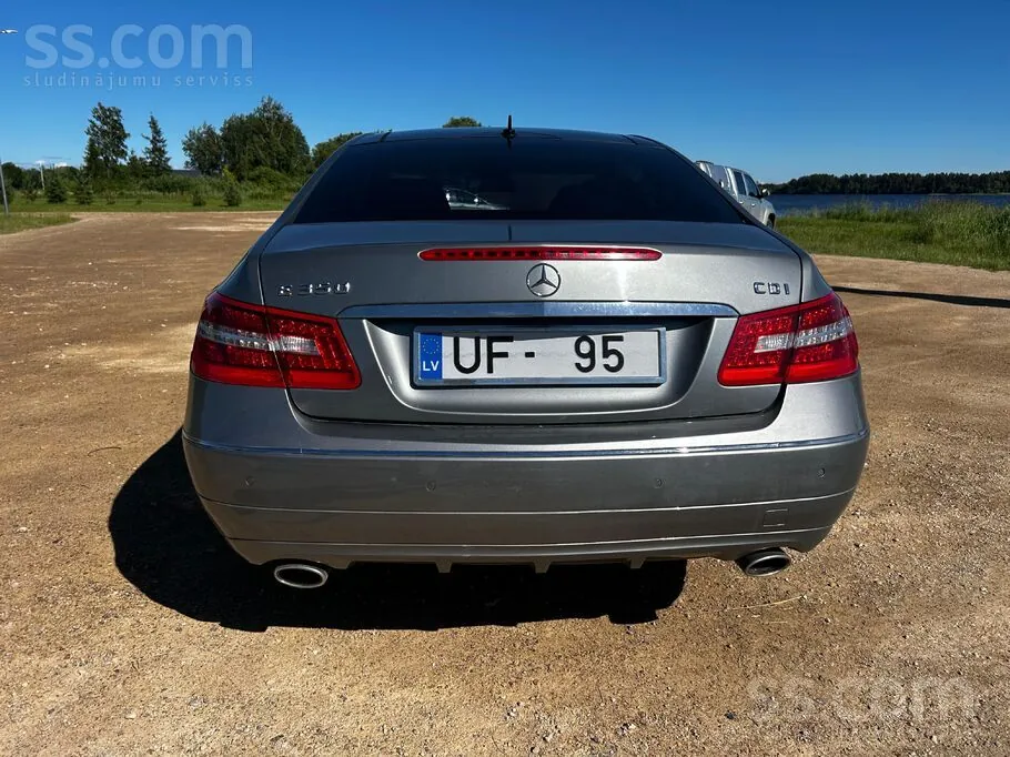 Mercedes-Benz E350 2009 photo 4