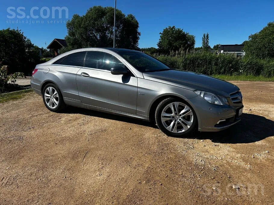 Mercedes-Benz E350 2009 photo 2