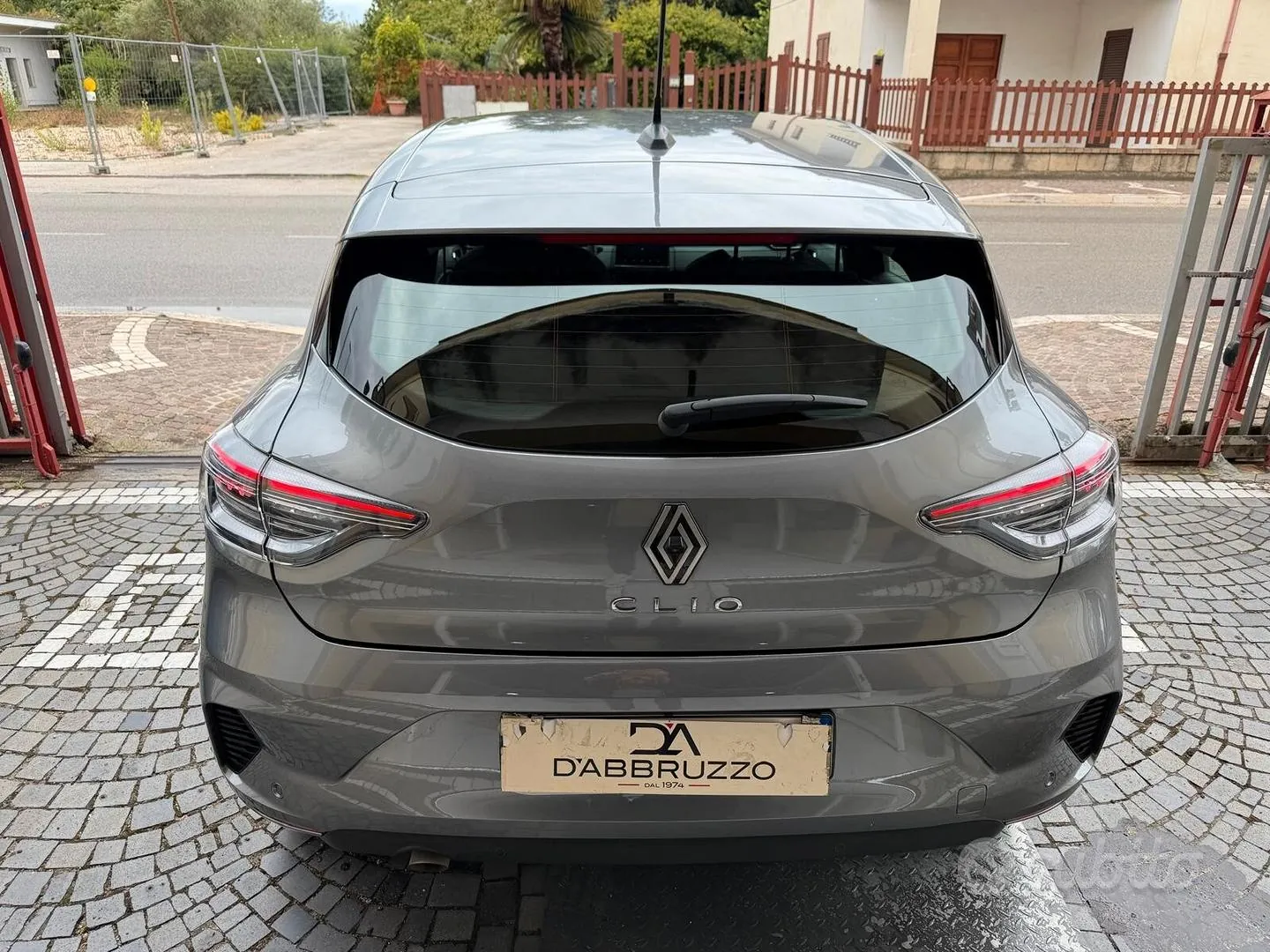 Renault Clio 2024 photo 3