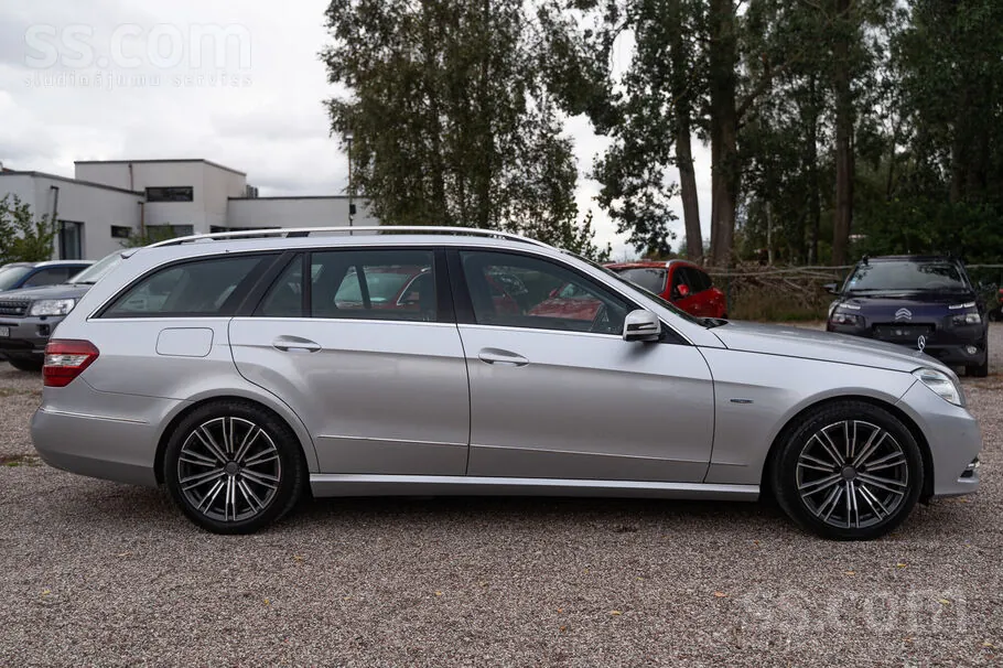Mercedes-Benz E350 2010 photo 4