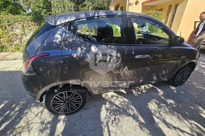 Lancia Ypsilon 2022 photo 4