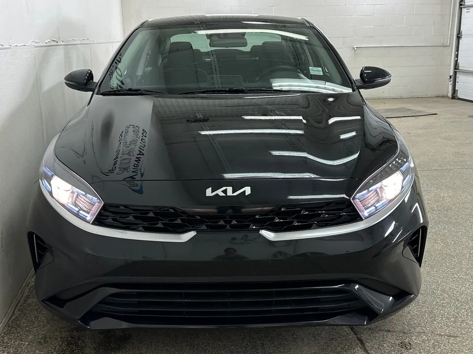 Kia Forte 2024 photo 2