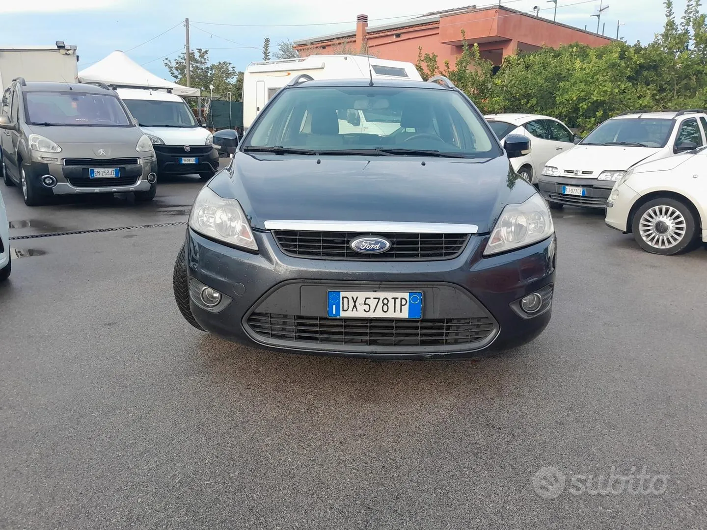 Ford Focus 2009 photo 2