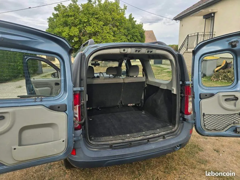 Dacia Logan 2007 photo 3