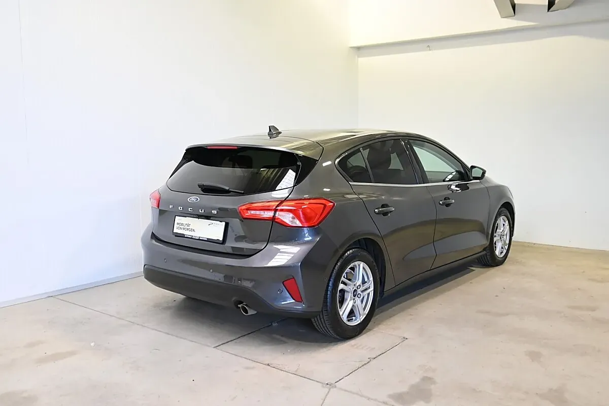 Ford Focus 2020 photo 2