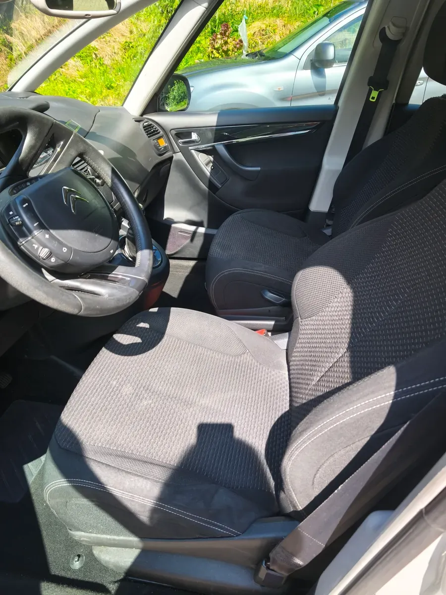 Citroen C4 Picasso 2011 photo 3