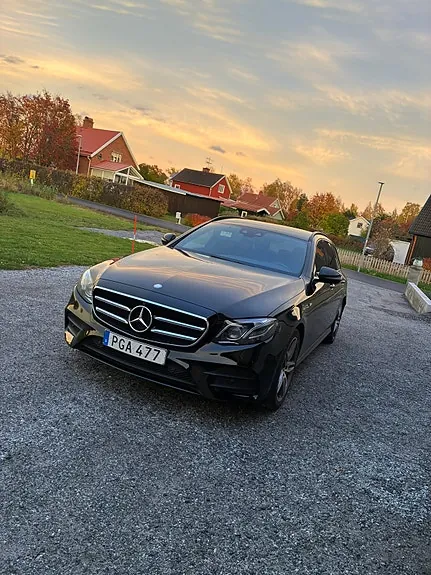 Mercedes-Benz E220 2017 photo 3