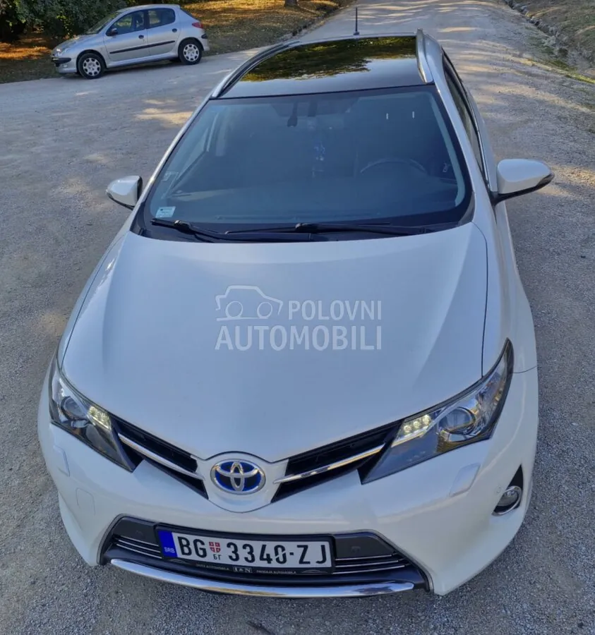 Toyota Auris 2013 photo 2