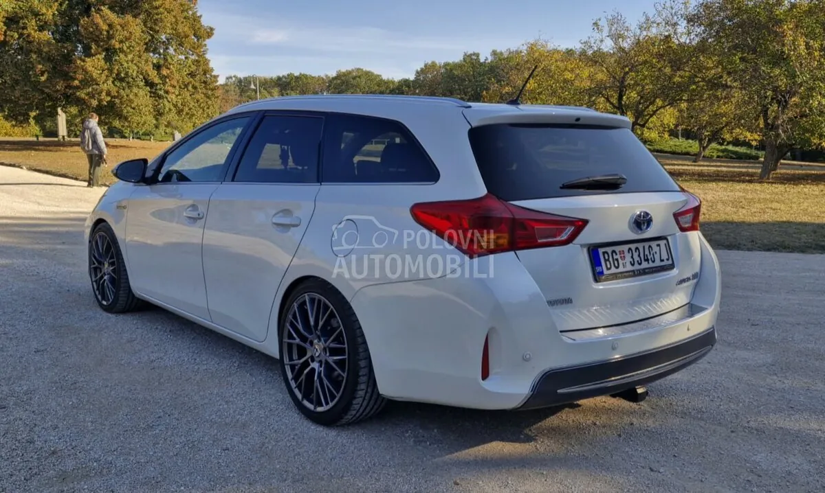 Toyota Auris 2013 photo 4