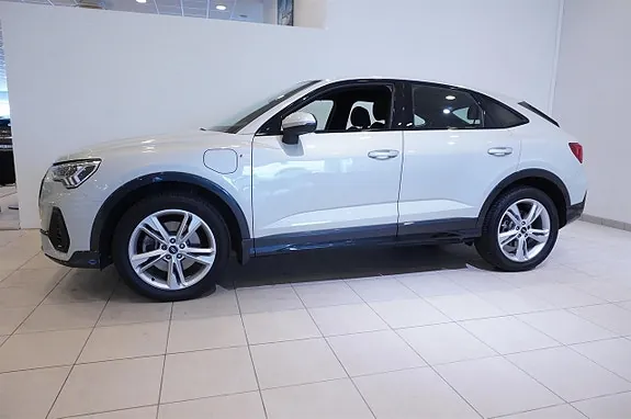 Audi Q3 2021 photo 4