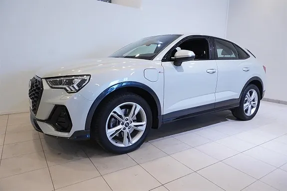 Audi Q3 2021 photo 3