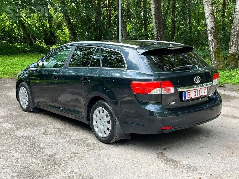 Toyota Avensis 2012 photo 3