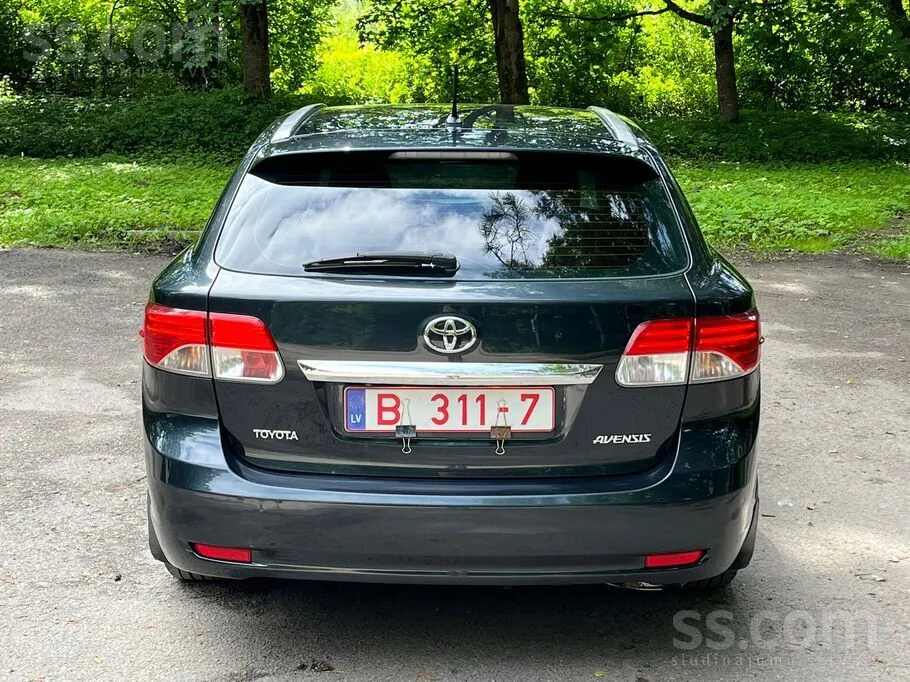Toyota Avensis 2012 photo 4