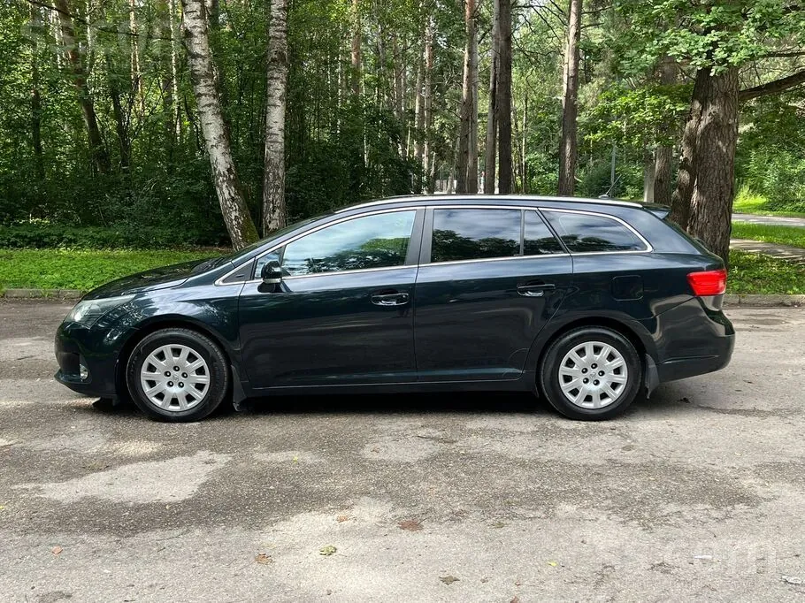 Toyota Avensis 2012 photo 2