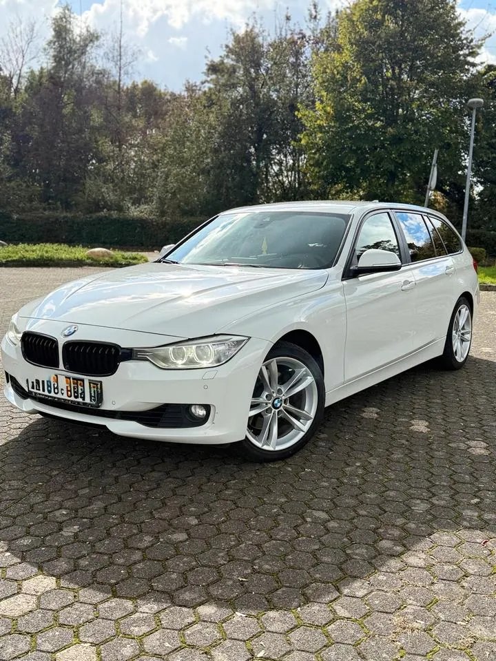 BMW 328I