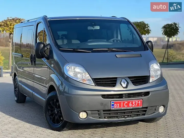 Renault Trafic 2014 photo 3