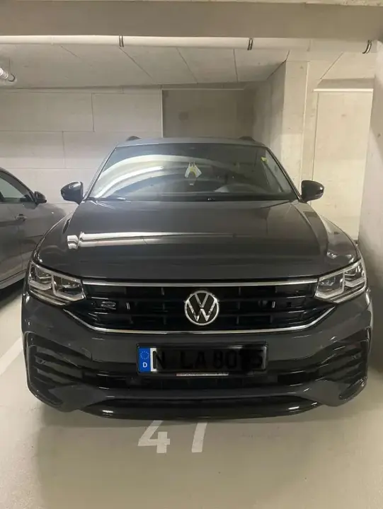 Volkswagen Tiguan 2021 photo 2