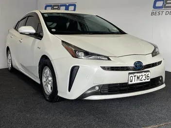 Toyota Prius 2019 photo 2