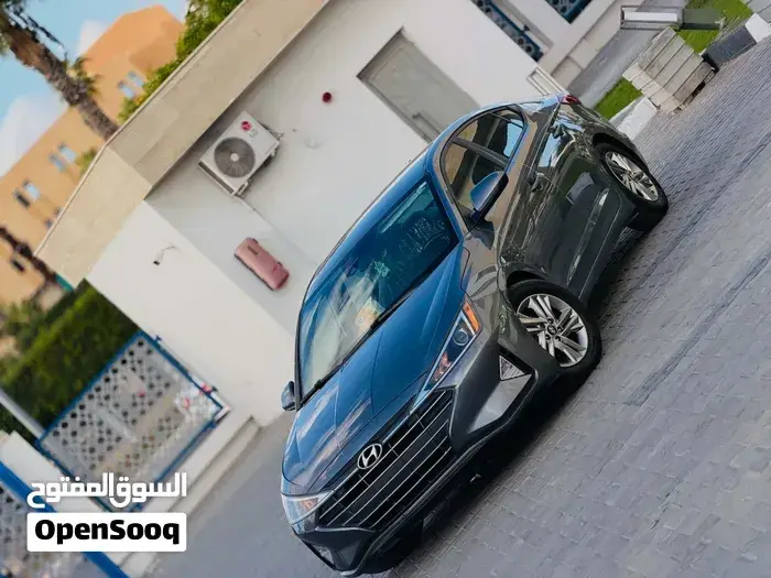 Hyundai Elantra 2020 photo 2