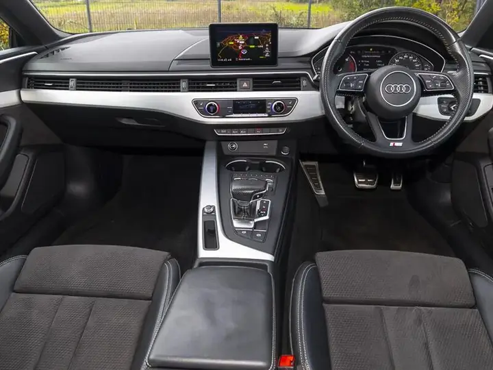 Audi A5 2018 photo 3