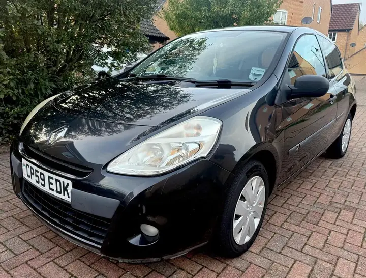 Renault Clio 2009 photo 3