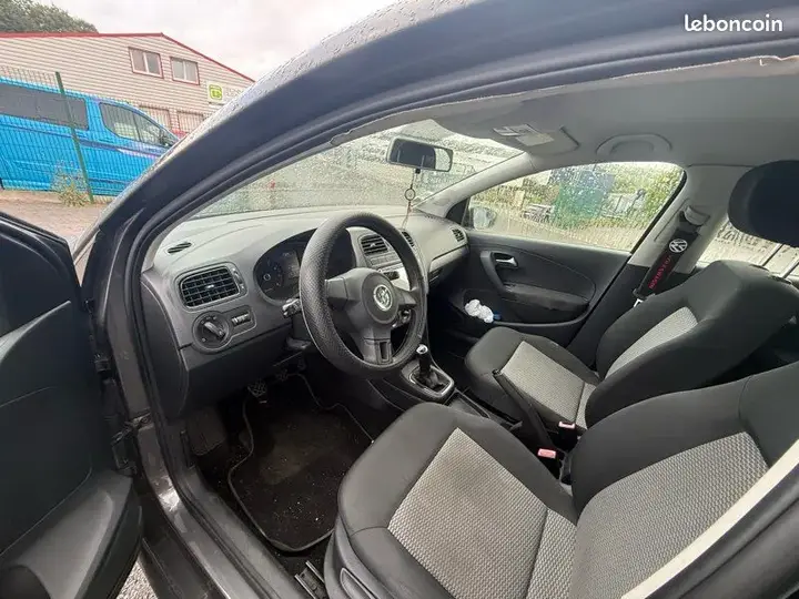 Volkswagen Polo 2010 photo 4