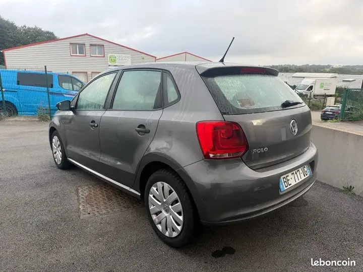 Volkswagen Polo 2010 photo 2