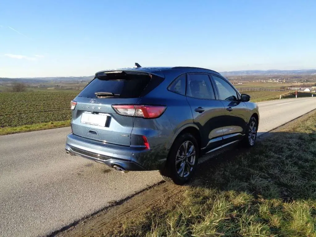 Ford Kuga 2021 photo 2