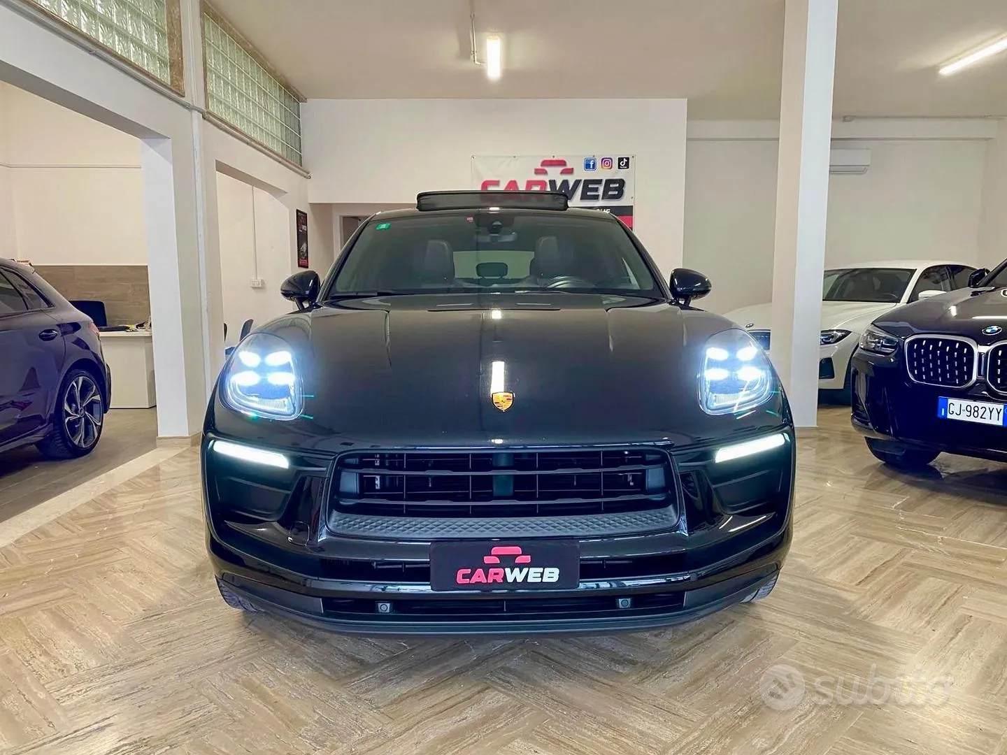 Porsche Macan 2023 photo 2