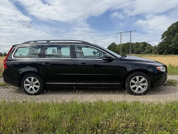 Volvo V70 2012 photo 5