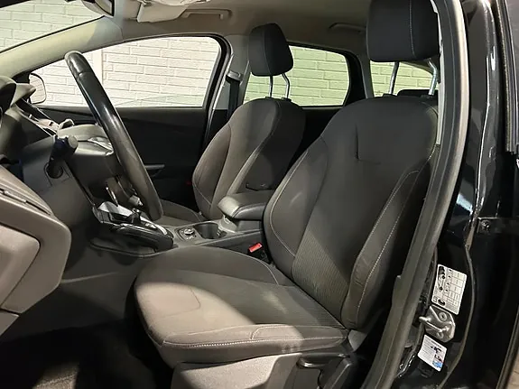 Ford Focus 2011 photo 5