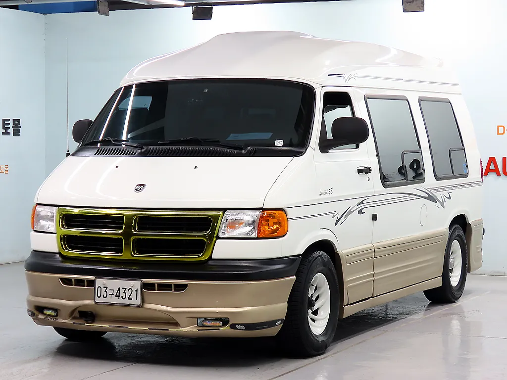 Dodge Ram Van