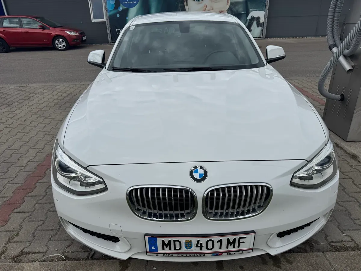 BMW 1 Series 2012 photo 2