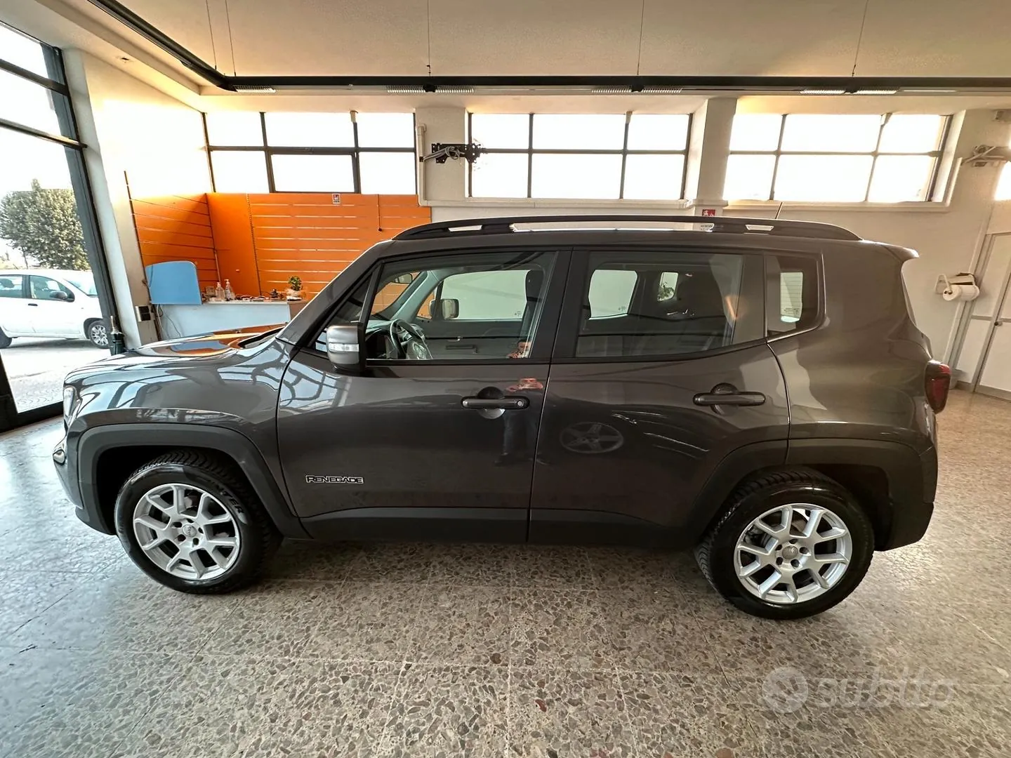 Jeep Renegade 2019 photo 3