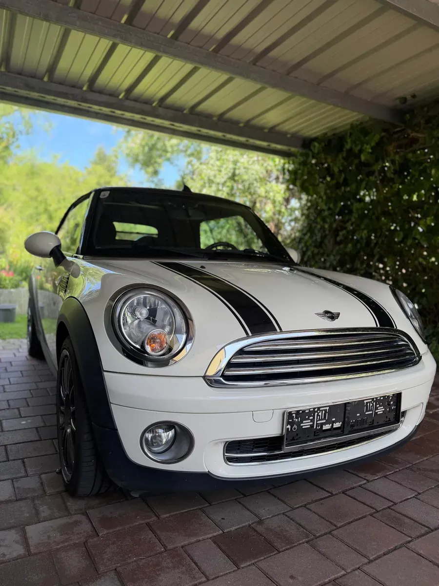 Mini Cabrio 2010 photo 3