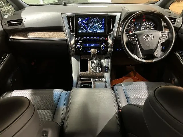 Toyota Alphard 2019 photo 2
