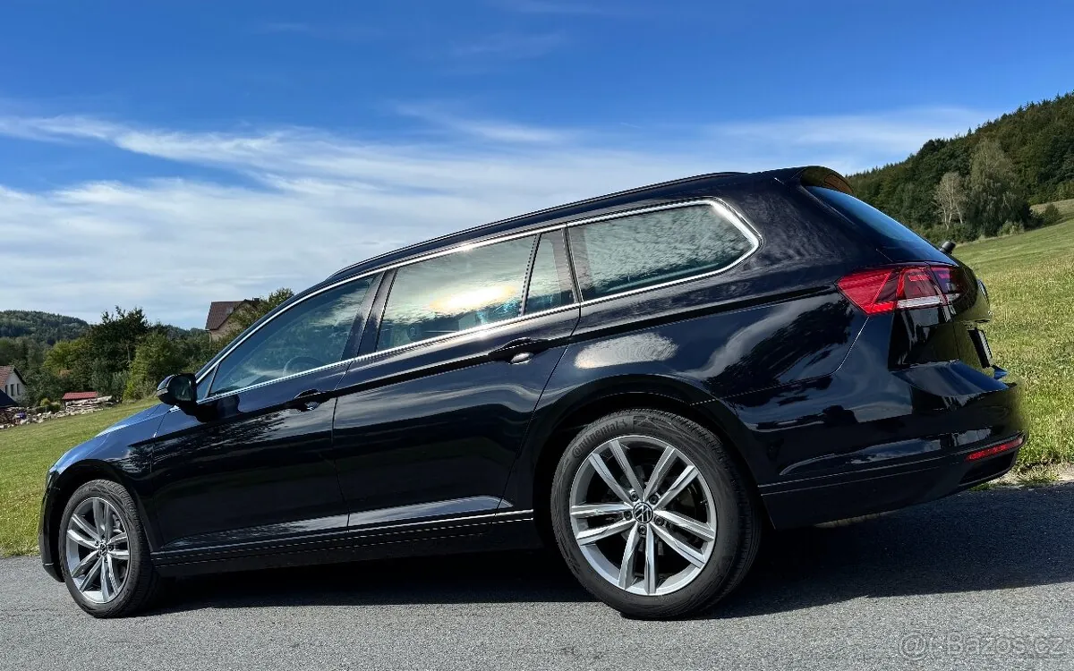 Volkswagen Passat 2022 photo 4