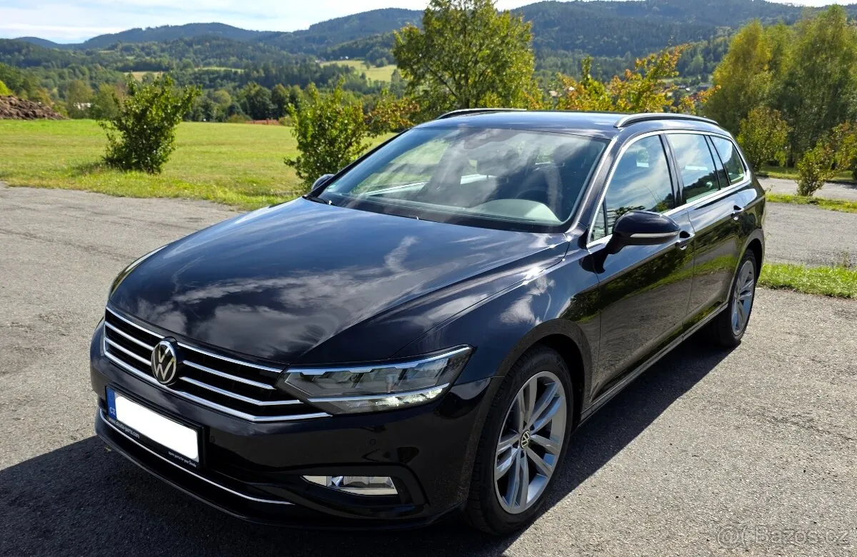 Volkswagen Passat 2022 photo 2