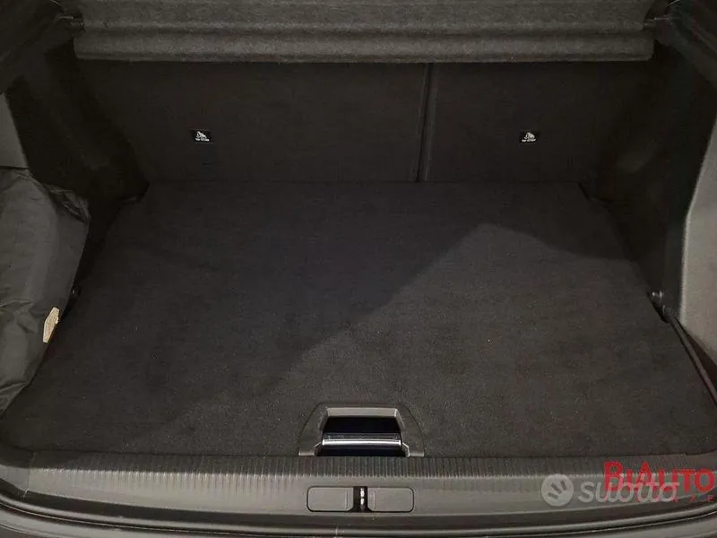 Peugeot 2008 2024 photo 5